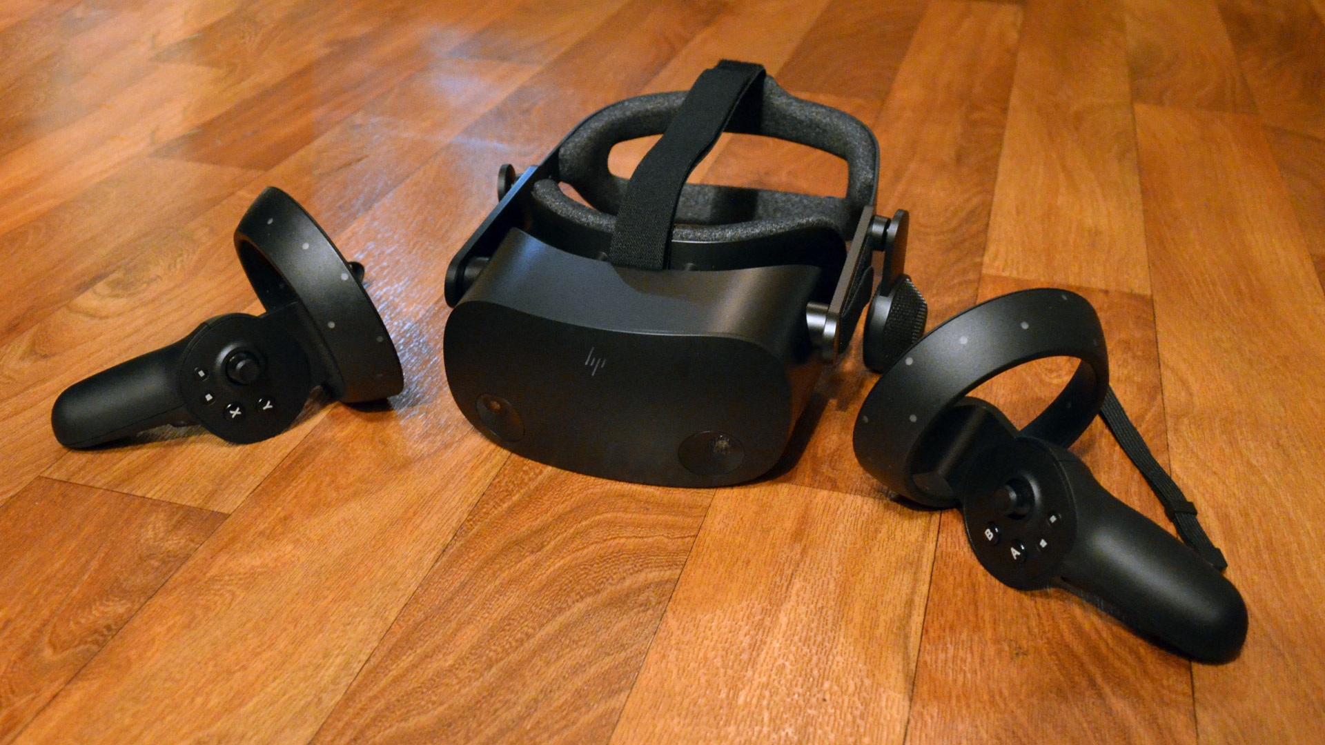 HP Reverb G2: A good Virtual Reality headset capable of carrying inspection, repairing, and designing in Industry 4.0